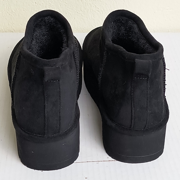 Madden Girl Embracce Cozy Mini Platform Black Winter Bootie Sleek Design 7/7.5 - Picture 4 of 11